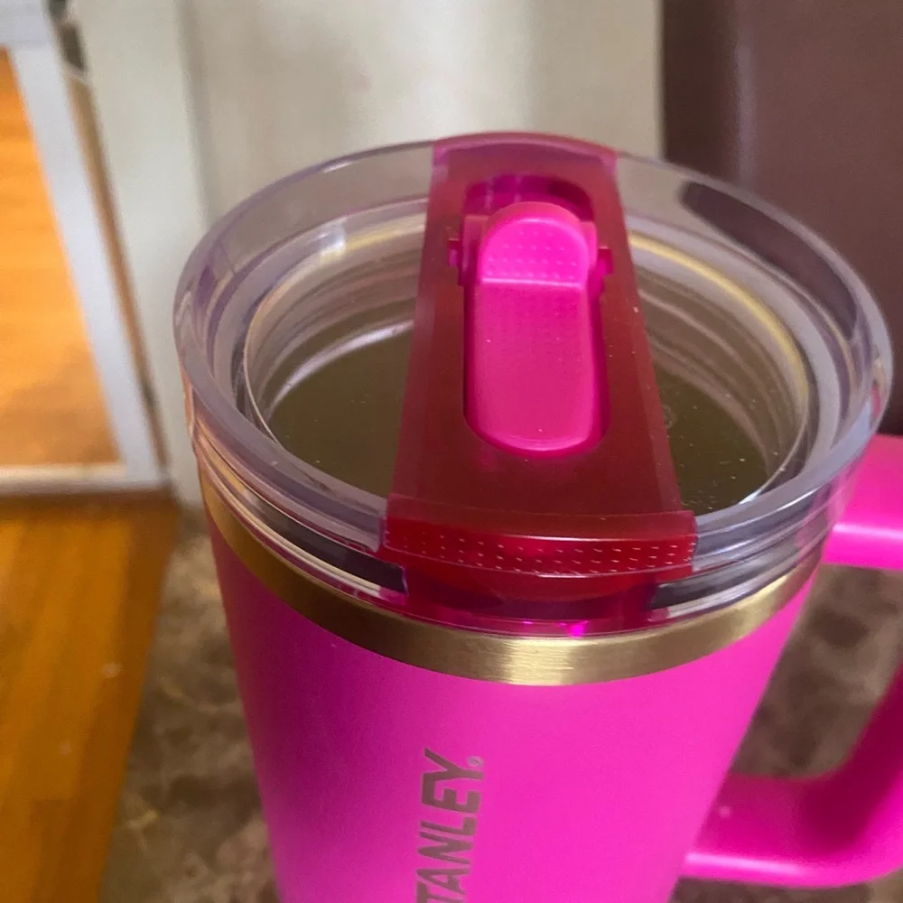 Stanley Hot Pink Flo State Quencher H2.0 Insulated Tumbler with Handle NWT - Picture 9 of 9